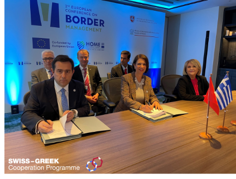 Minister of Migration and Asylum, Notis Mitarachi, and State Secretary for Migration, Christine Schraner Burgener, during the signing ceremony.