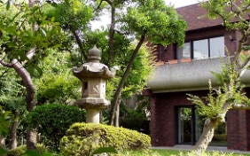 L'edificio dell'Ambasciata a Tokyo