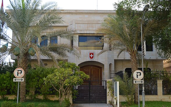 L'edificio dell'Ambasciata nel Kuwait