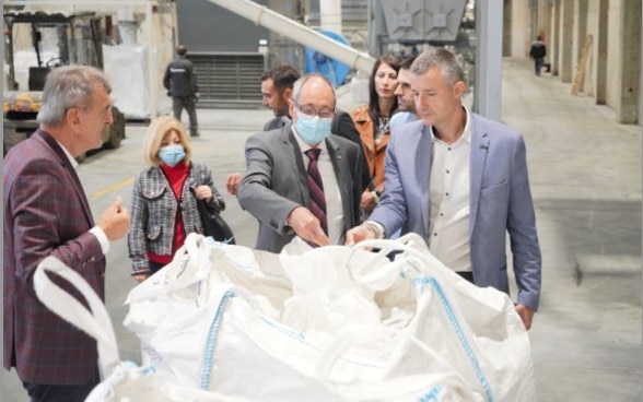 Swiss ambassador visits waste processing factory Yunirisk in Barajevo