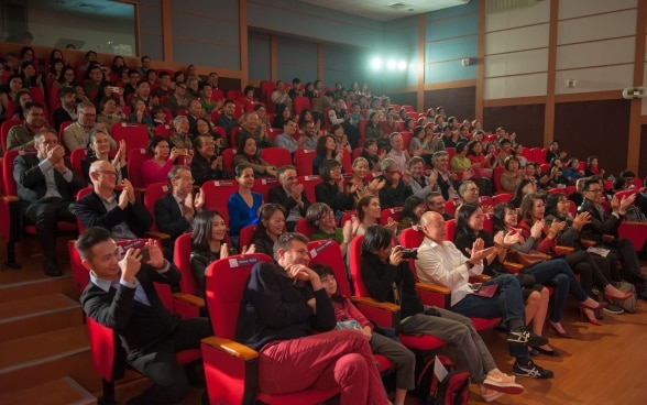 The audience listening to the Gala Concert during “La semaine de la Francophonie”