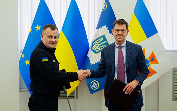 Ambassador of Switzerland to Ukraine and the Republic of Moldova, Félix Baumann, and the Acting Head of the State Emergency Service of Ukraine, Andrii Danyk