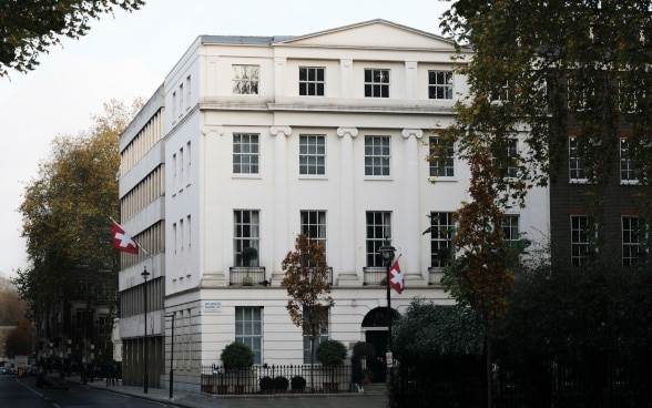 Vue de la résidence de l’Ambassadeur et le bâtiment de l’Ambassade à Montagu Place