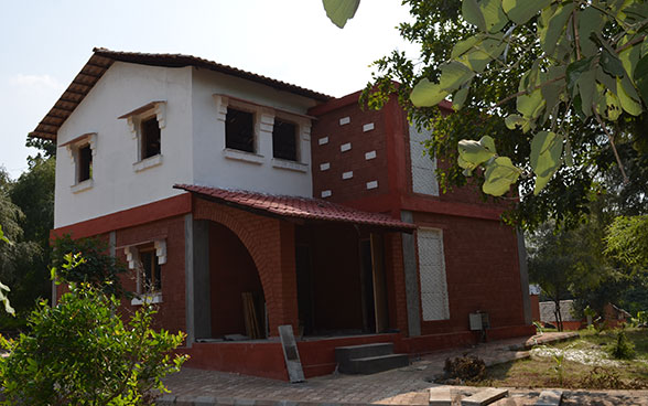 A red building in the Indian state of Uttar Pradesh. 