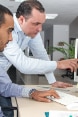 En Túnez, un proyecto de la COSUDE permite que los jóvenes en busca de empleo adquieran las competencias técnicas y sociales necesarias en el mundo laboral.