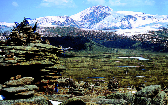 View of the peak of Otgon Tenger.