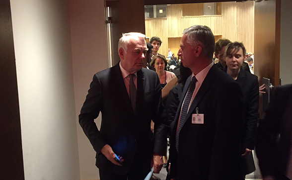 Federal Councillor Didier Burkhalter with the French Foreign Minister, Jean-Marc Ayrault.