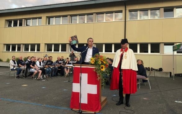 Federal Councillor Ignazio Cassis at his speech in Krauchthal.