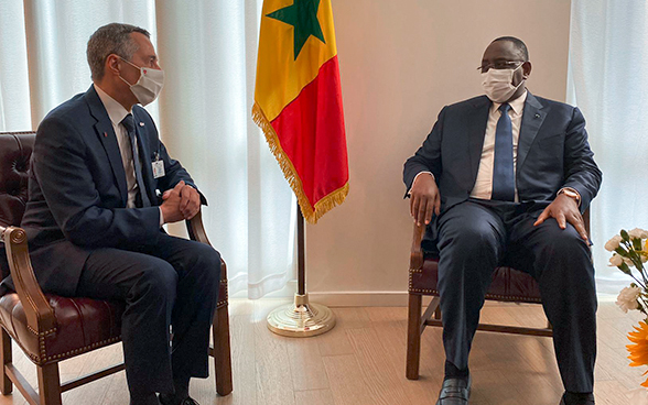 Le conseiller fédéral Cassis en conversation avec Macky Sall, Président du Sénégal