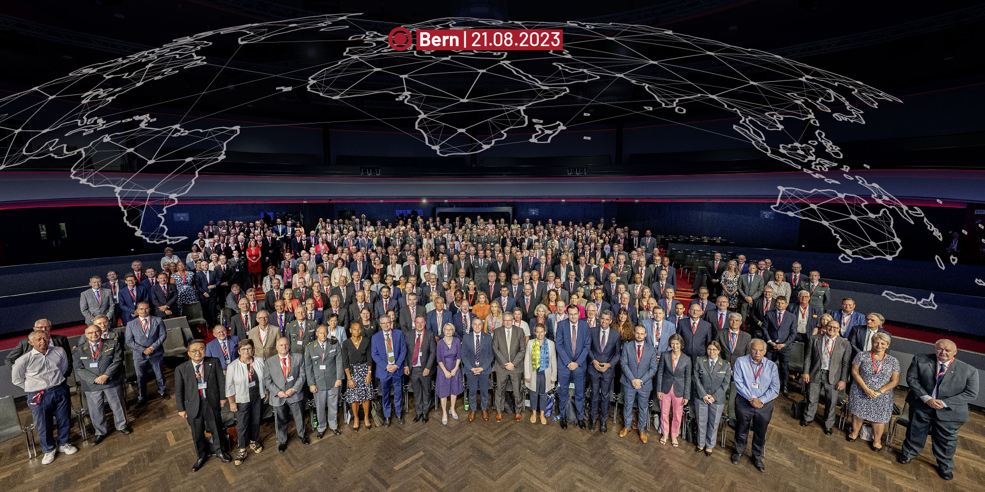 Gruppenfoto der Konferenzteilnehmende.