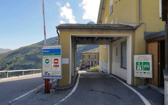 Un passage de frontière en Suisse.