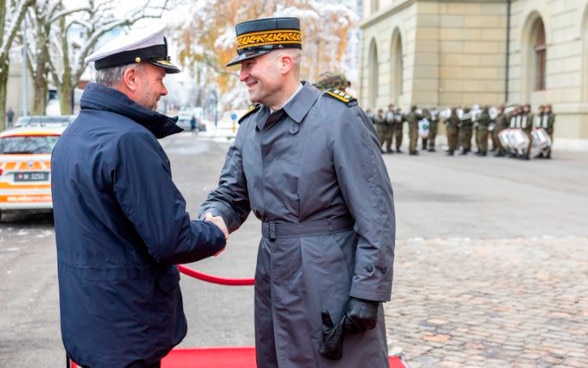 Le président du Comité militaire de l’OTAN avec le chef de l’Arméee.
